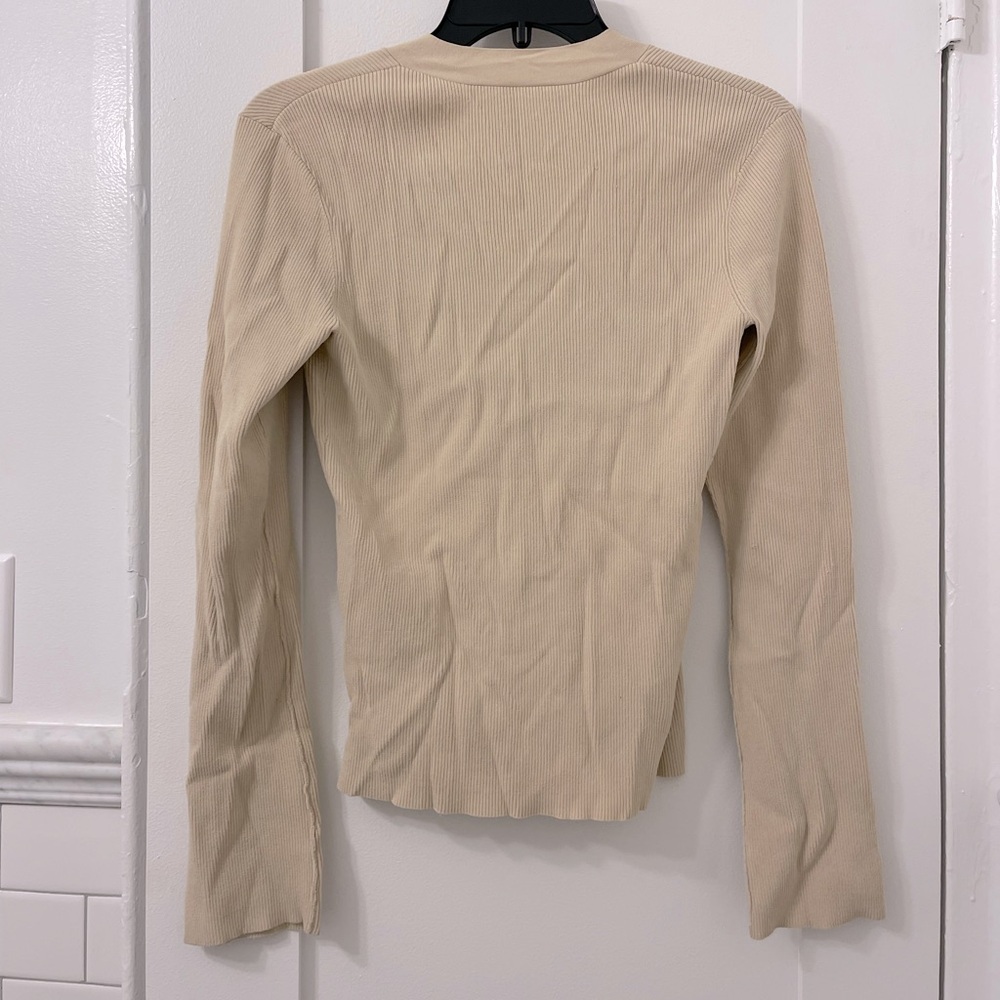 Frame Ribbed Knit V Neck Top - Picture 4 of 5